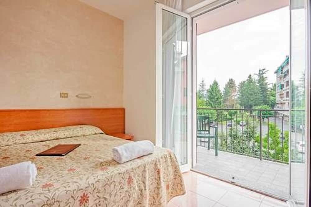 Superior Double or Twin Room - Photo 4