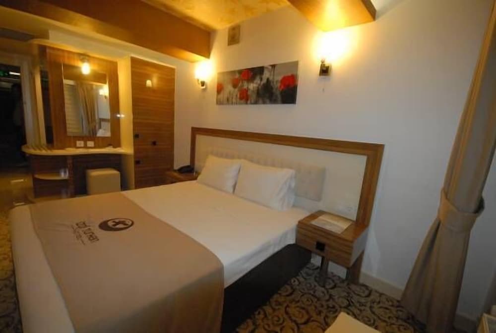 Standard Twin Room, Non Smoking, City View