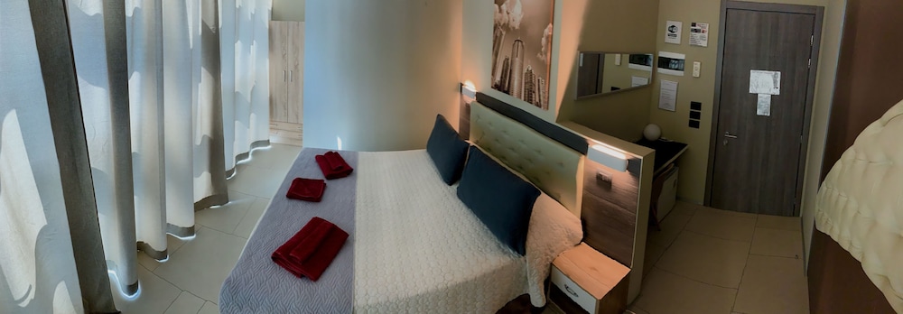 Basic Double Room Single Use photo 3