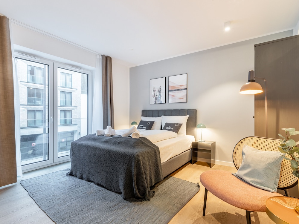 Suite L - Photo 1