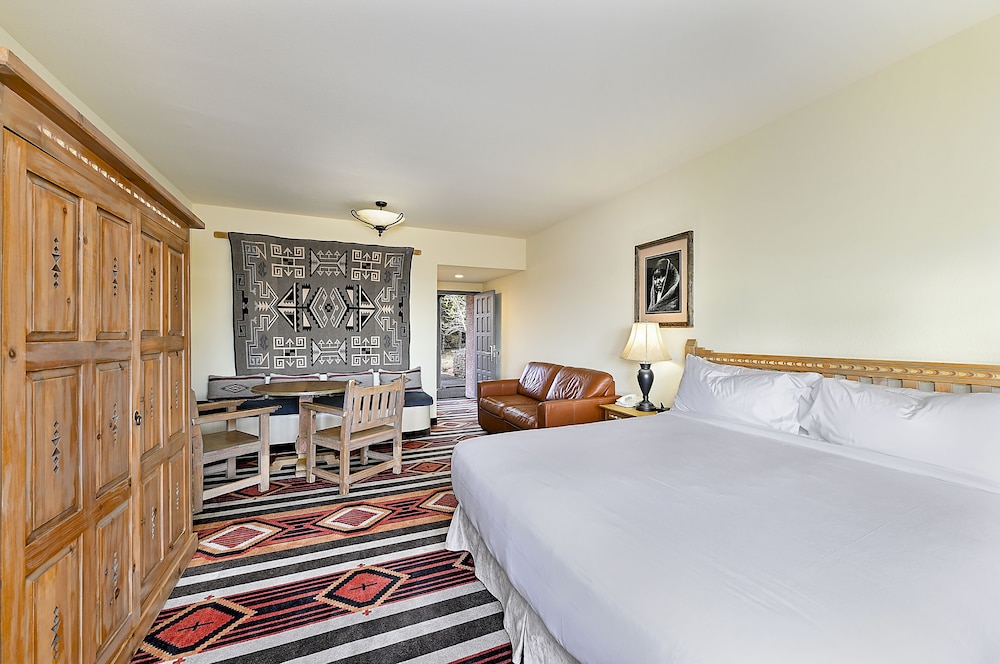Suite, 1 King Bed, Balcony (Sandia Suite With Balcony) photo 2