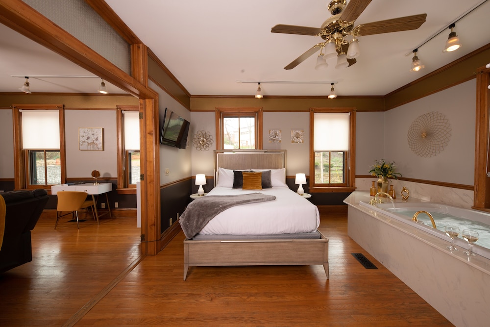Luxury Single Room