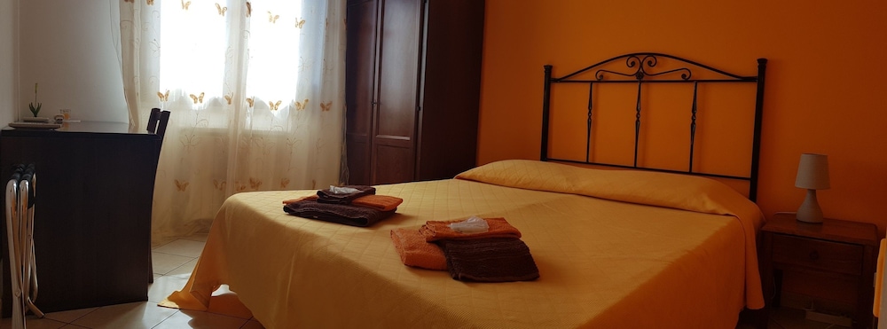 Economy Double Or Twin Room, Mountain View