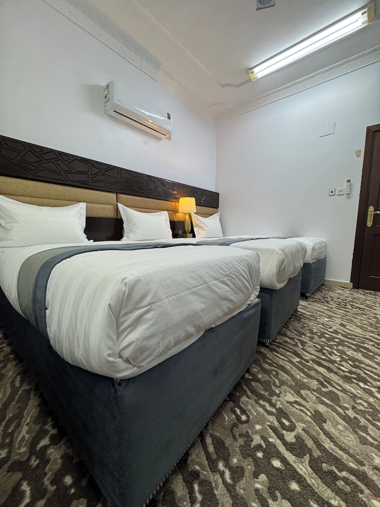 Economy Quadruple Room photo 3