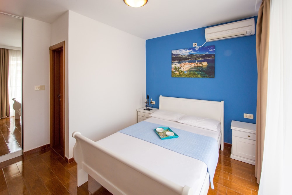 Deluxe Double Room, 1 King Bed, City View