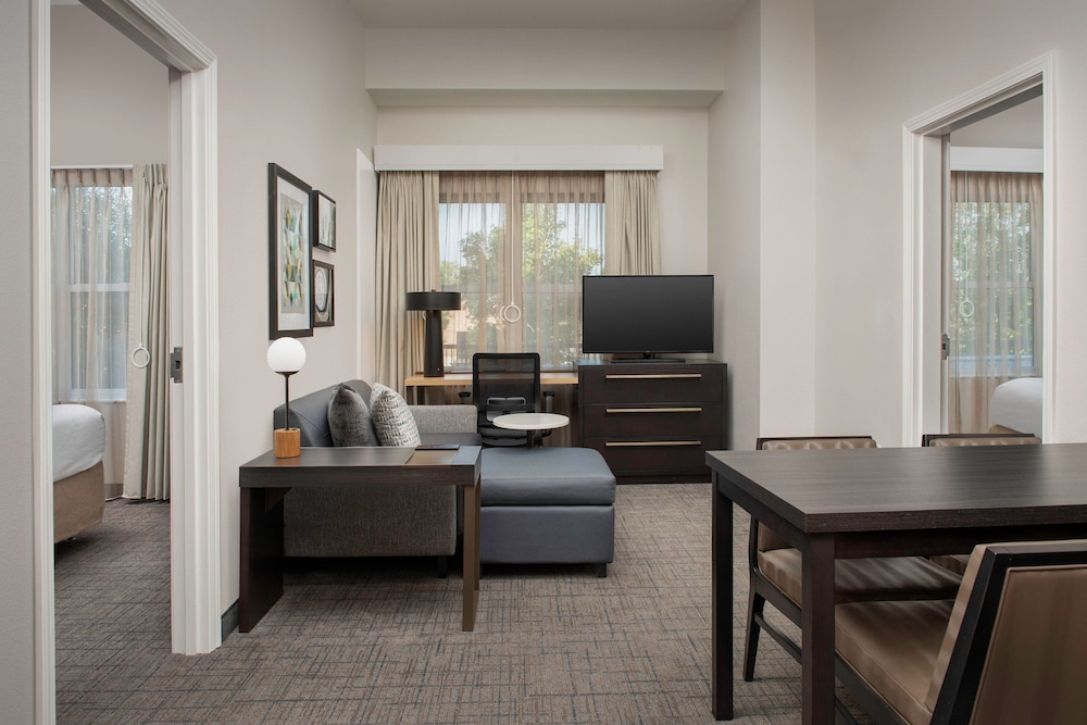 Studio, 1 Bedroom (Mobility/Hearing Accessible, Tub) photo 3