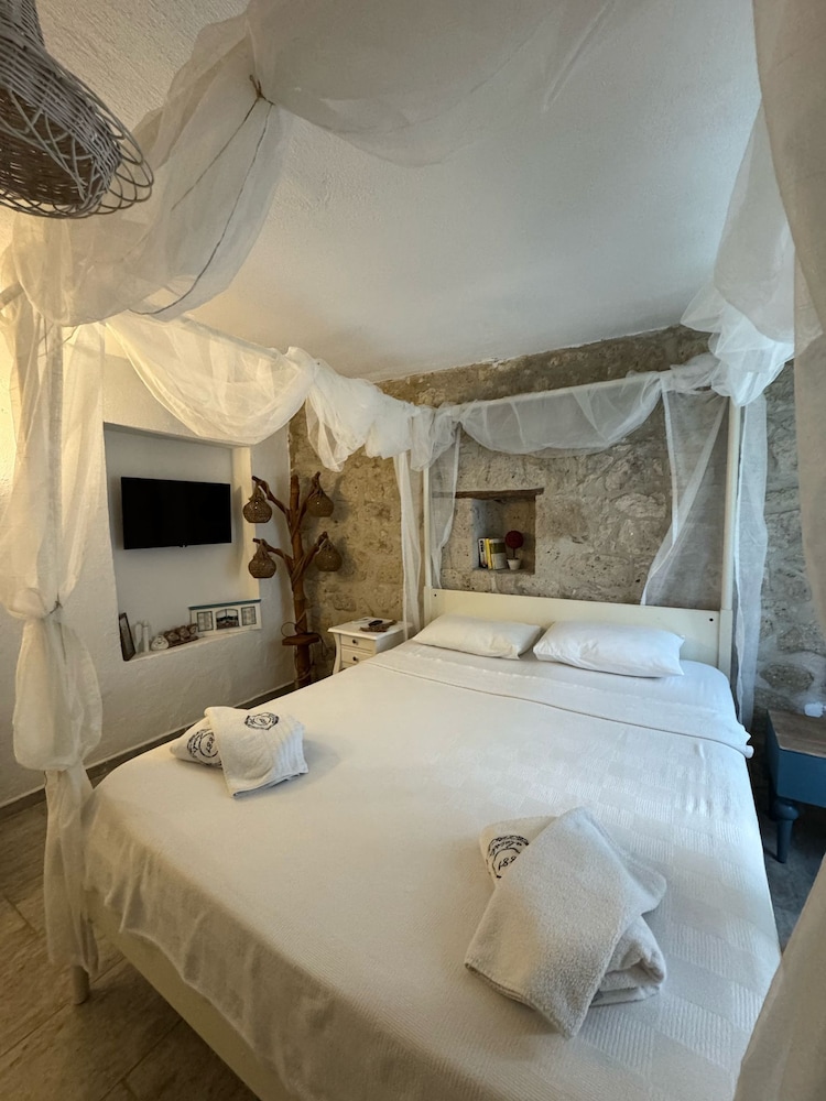 Basic Double Room