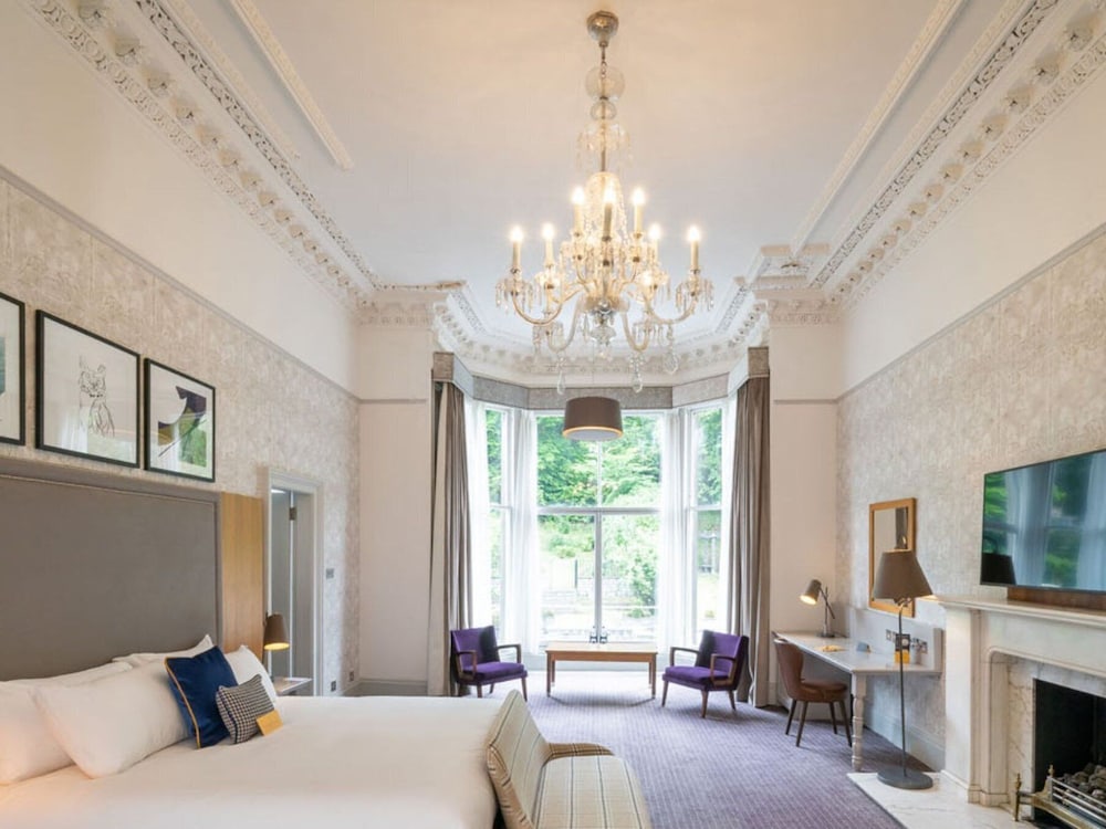 Premium Room, 1 King Bed - Photo 2
