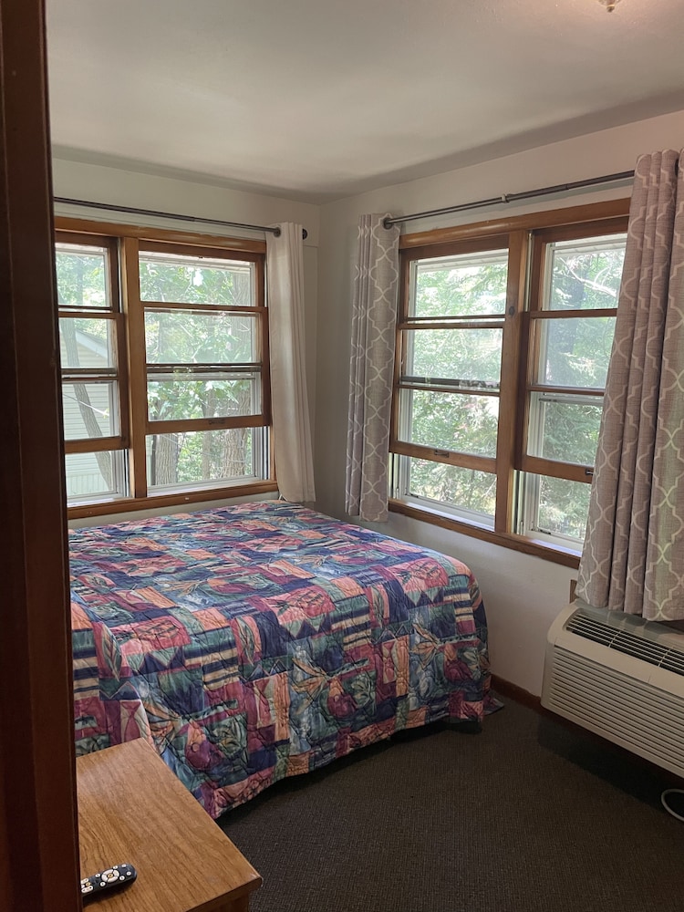 Deluxe Cabin, Multiple Beds, Non Smoking