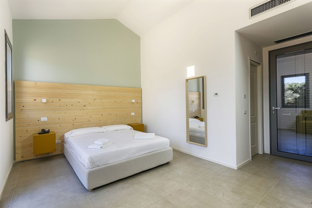 Camera Standard con Letto Matrimoniale photo 2