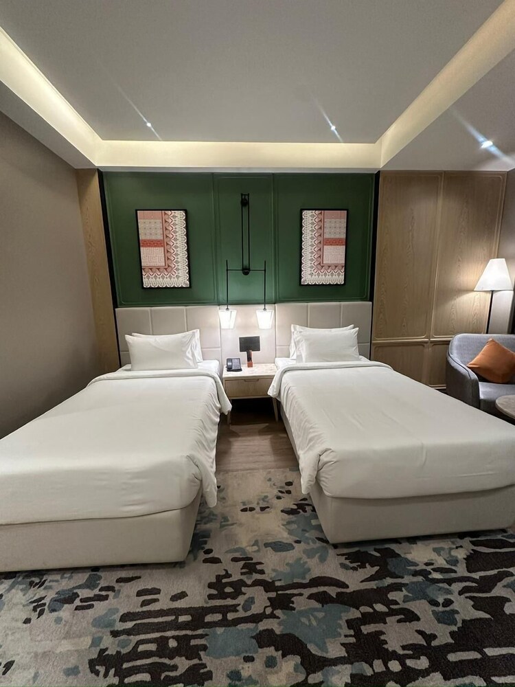 Premium Twin Room photo 2