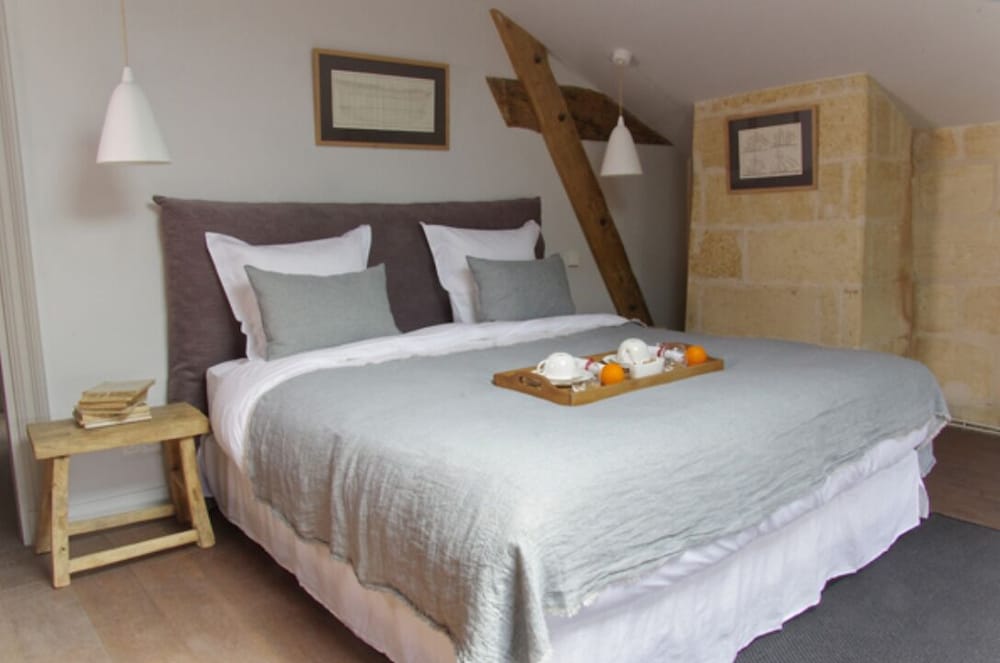 Suite (Porte Saint-Martin)