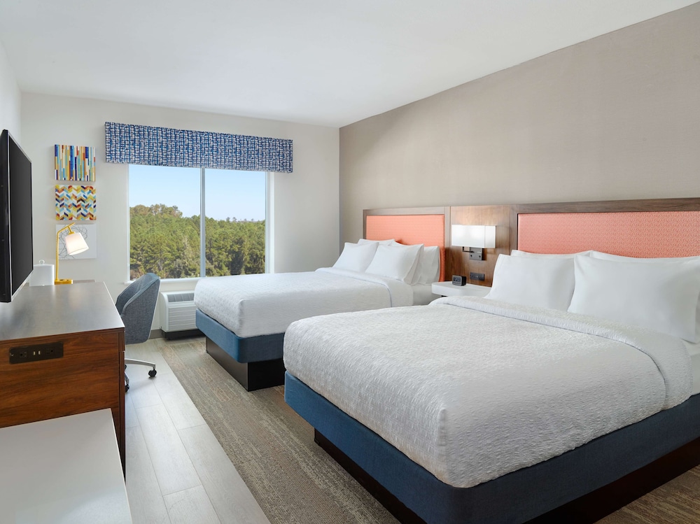 Room, 2 Queen Beds, Accessible, Bathtub (Mobility, Hearing)