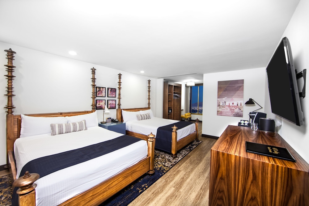 Premium Room, 2 Queen Beds, Non Smoking, Tower - Photo 4