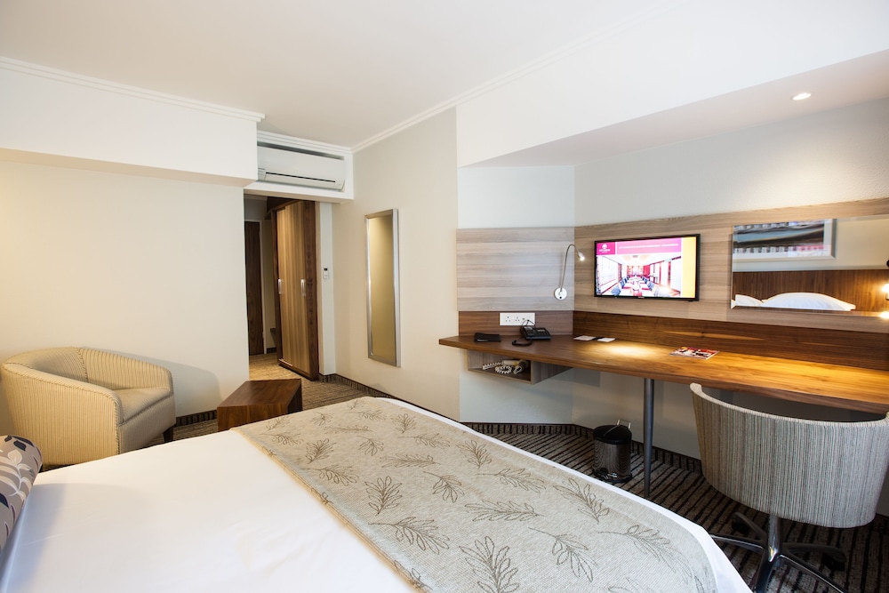 Double Room, Non Smoking - Photo 3