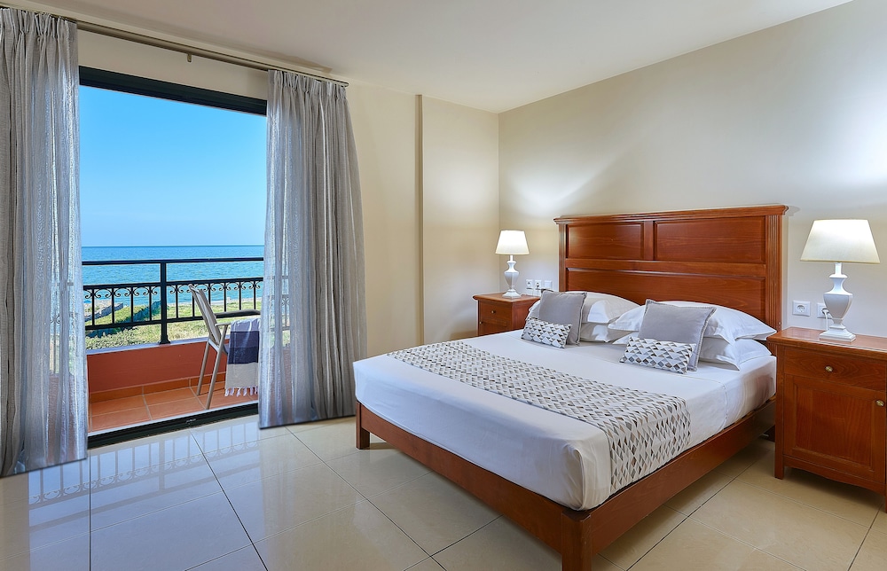Suite, 1 Bedroom - Photo 6