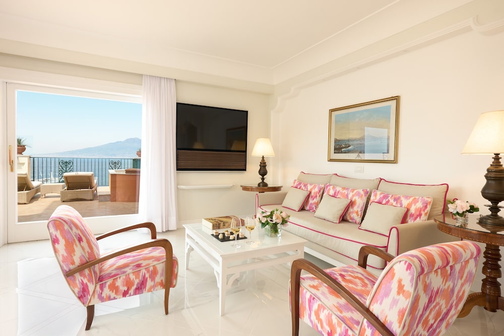 Suite, Balcony, Sea View (Imperial) - Photo 2