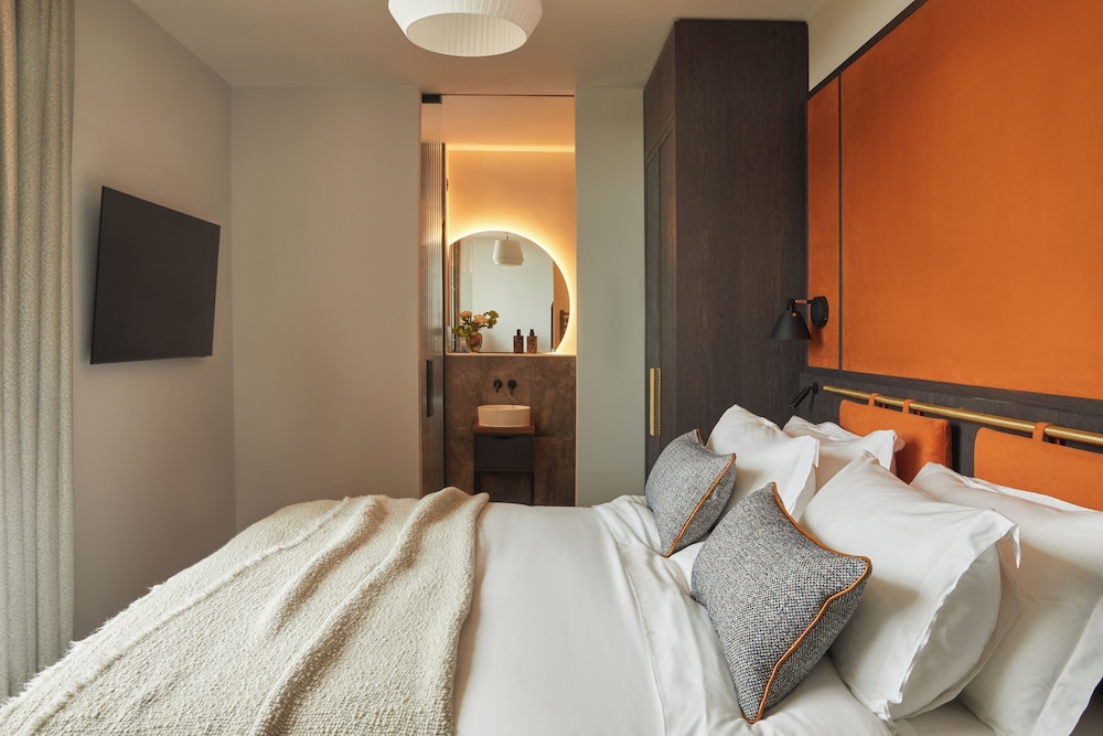 2 Bedroom Countryside Residence
