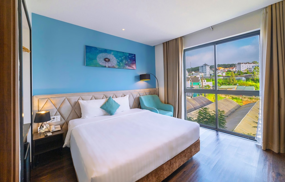 Deluxe Double Room, City View - Photo 1