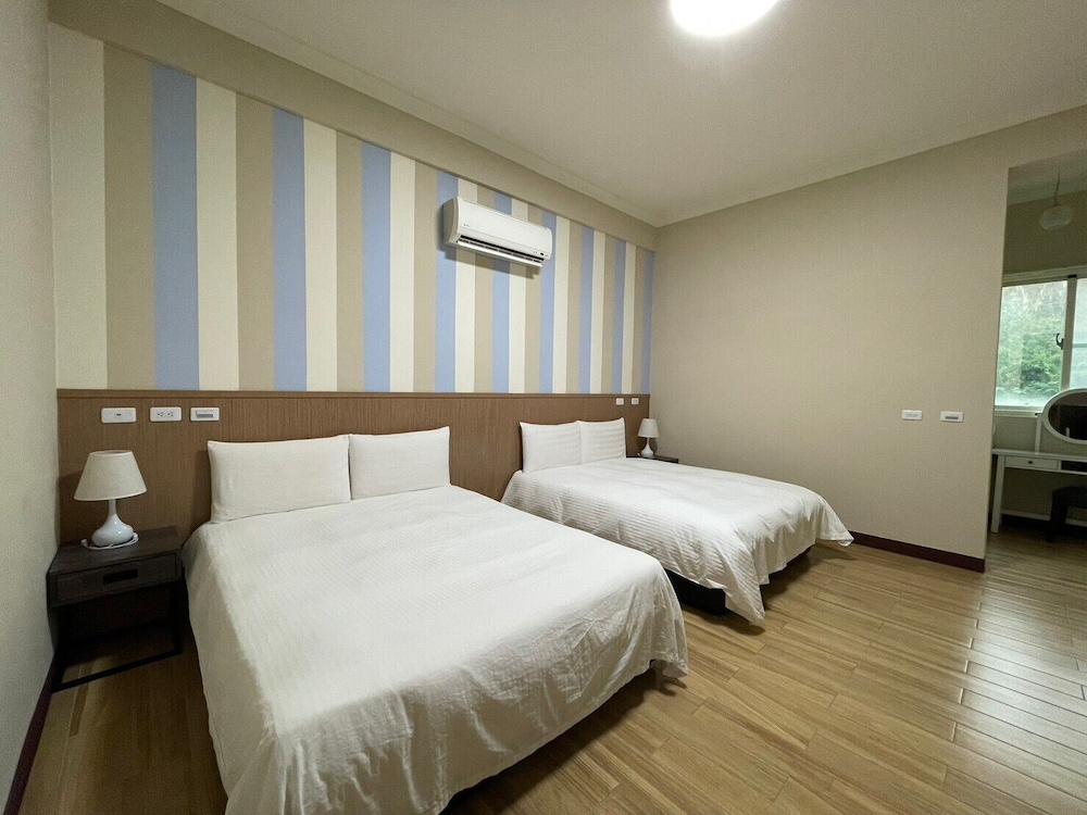 Elite Quadruple Room