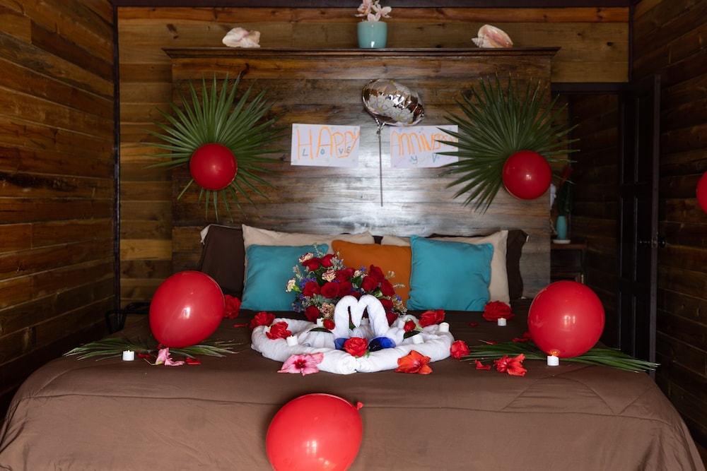 Honeymoon Bungalow, 1 King Bed, Private Pool, Ocean View photo 3