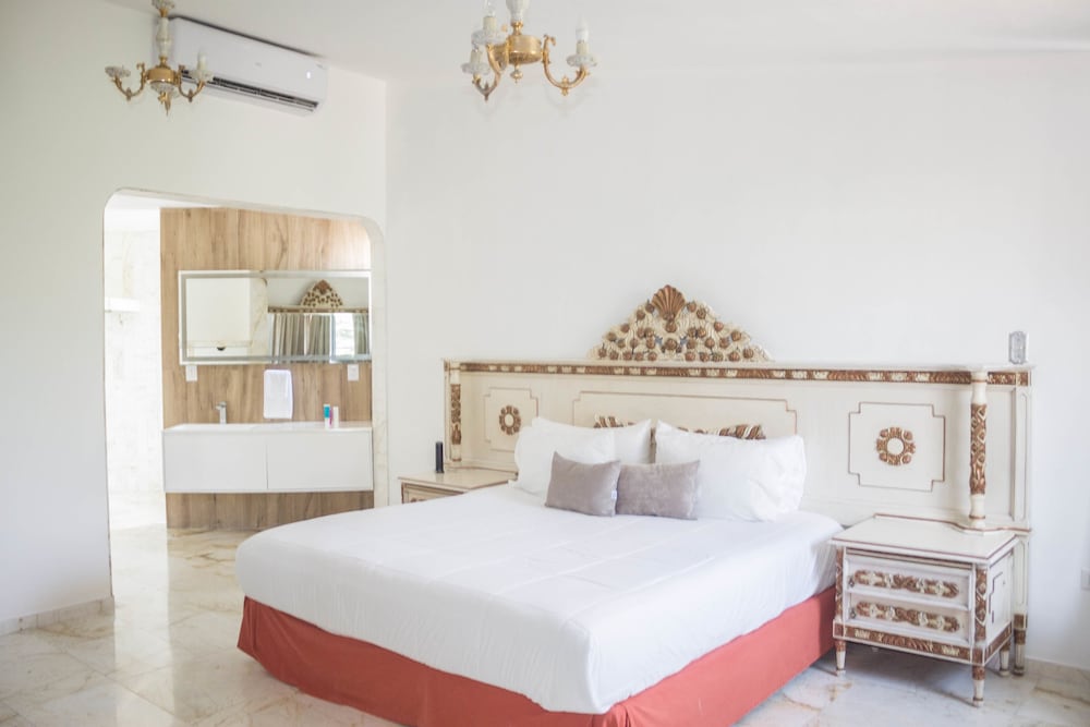 Blue Diamond Suite photo 1