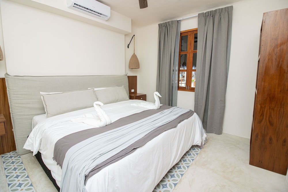 Two-Bedroom Suite photo 3