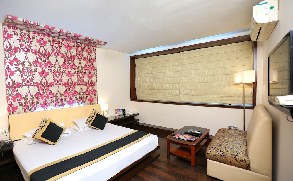 Luxury Room - Photo 11