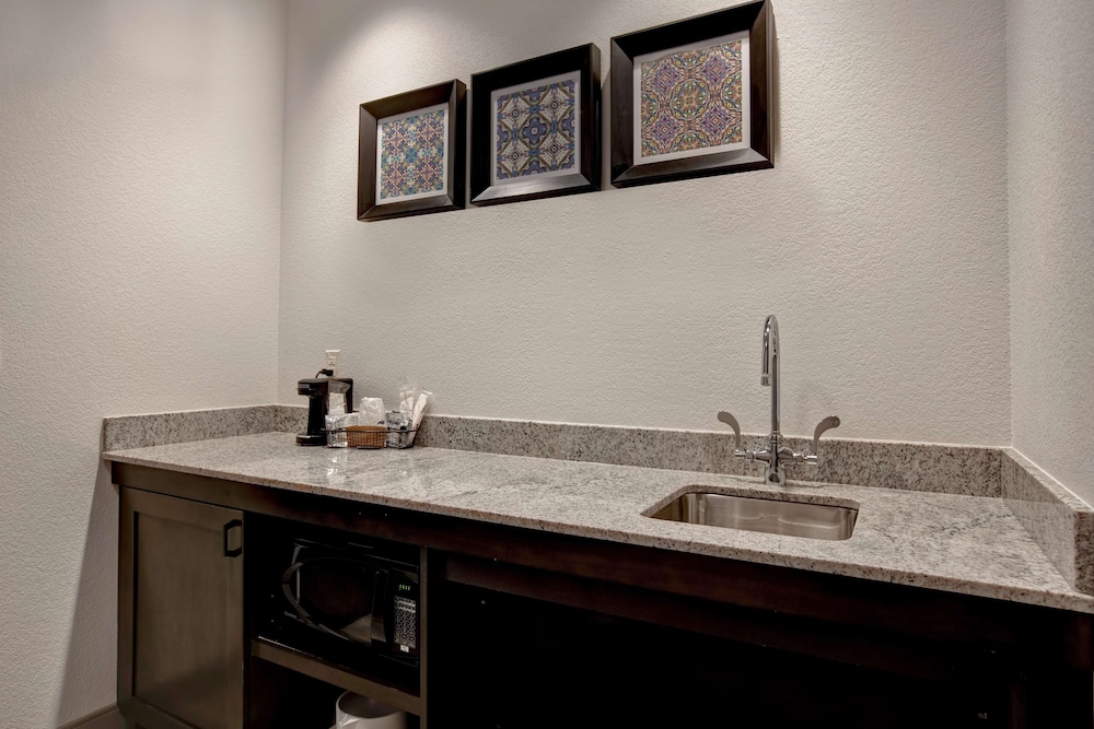 Room, 1 Queen Bed, Accessible (Hearing, Bunkbeds)