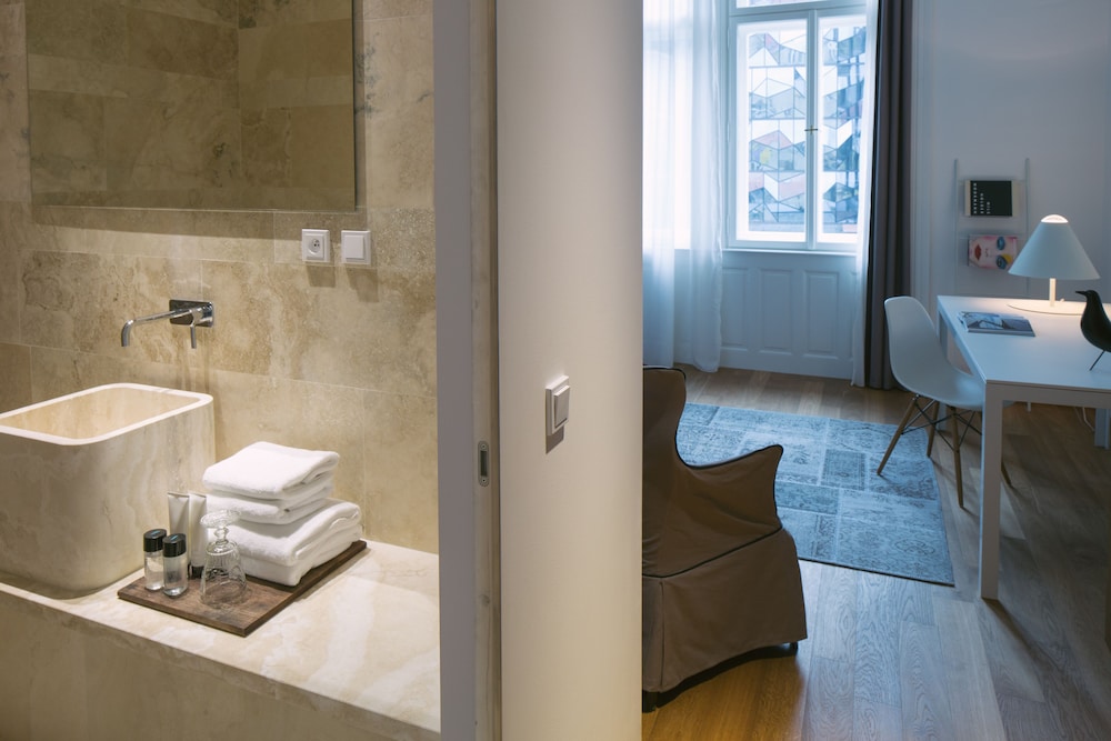 Superior Double or Twin Room, 1 Bedroom thumbnail 6