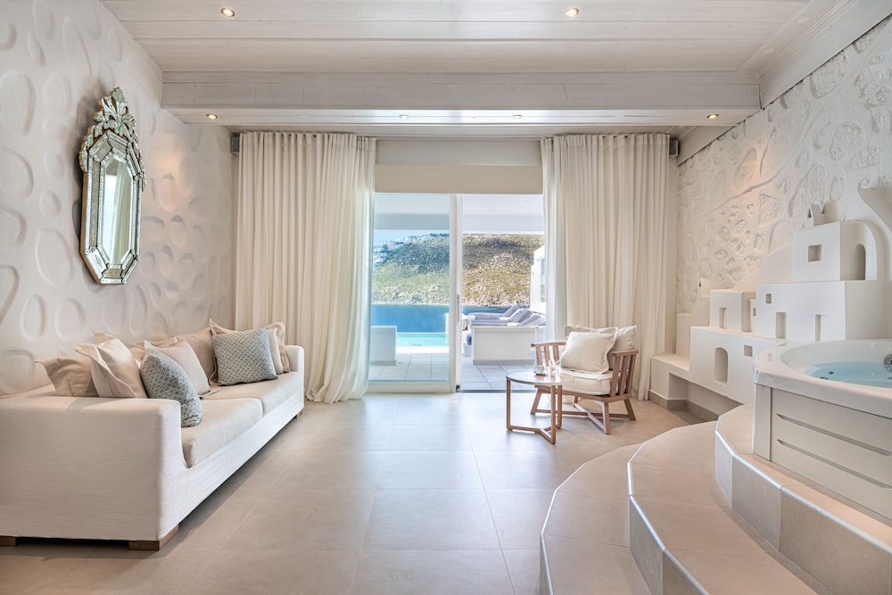 Myconian Grand Suite with Outdoor Sharing Pool, Sea View - Photo 6