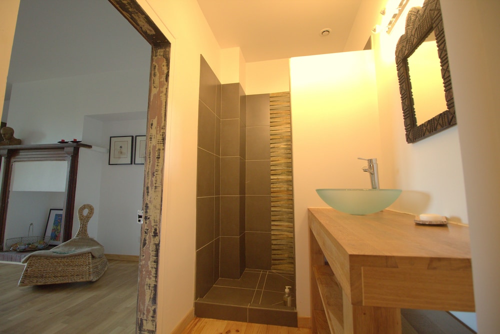 Double Room (Ici Et Ailleurs) photo 3