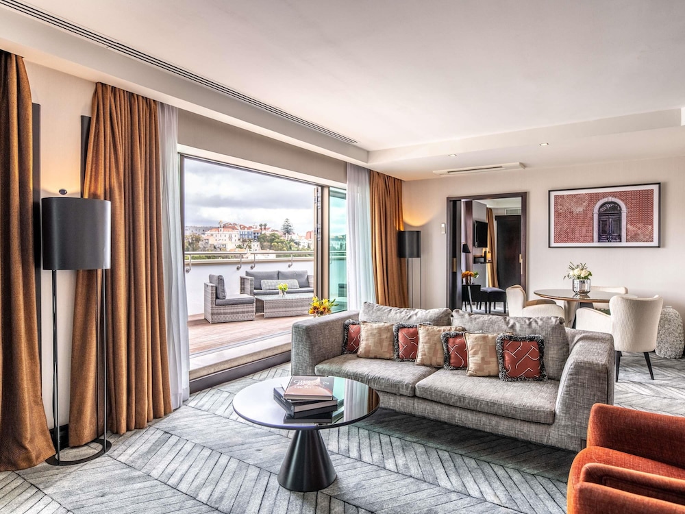 Suite, 1 King Bed, Terrace (Opera) thumbnail 5