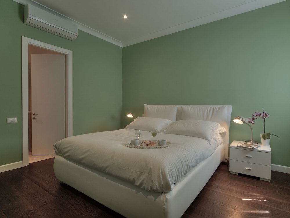 Room photo 2