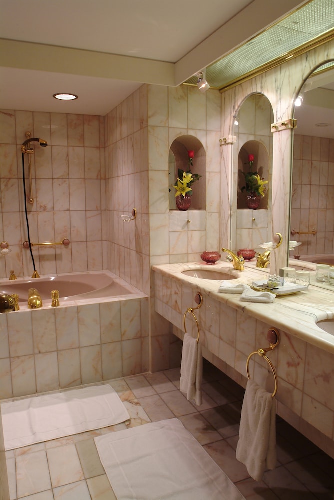 Classic Room, 2 Twin Beds - Photo 5
