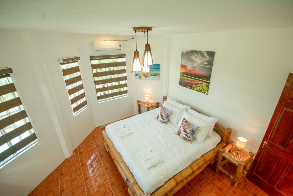 Villa photo 2