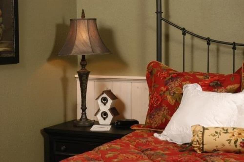 Black Canopy Suite photo 1