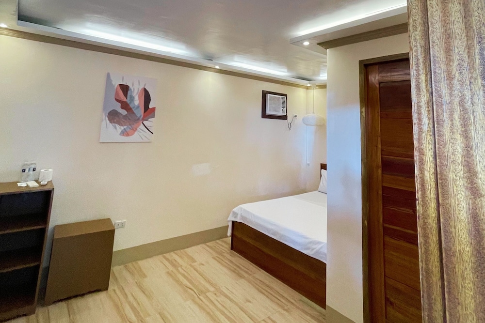 Queen Room photo 3