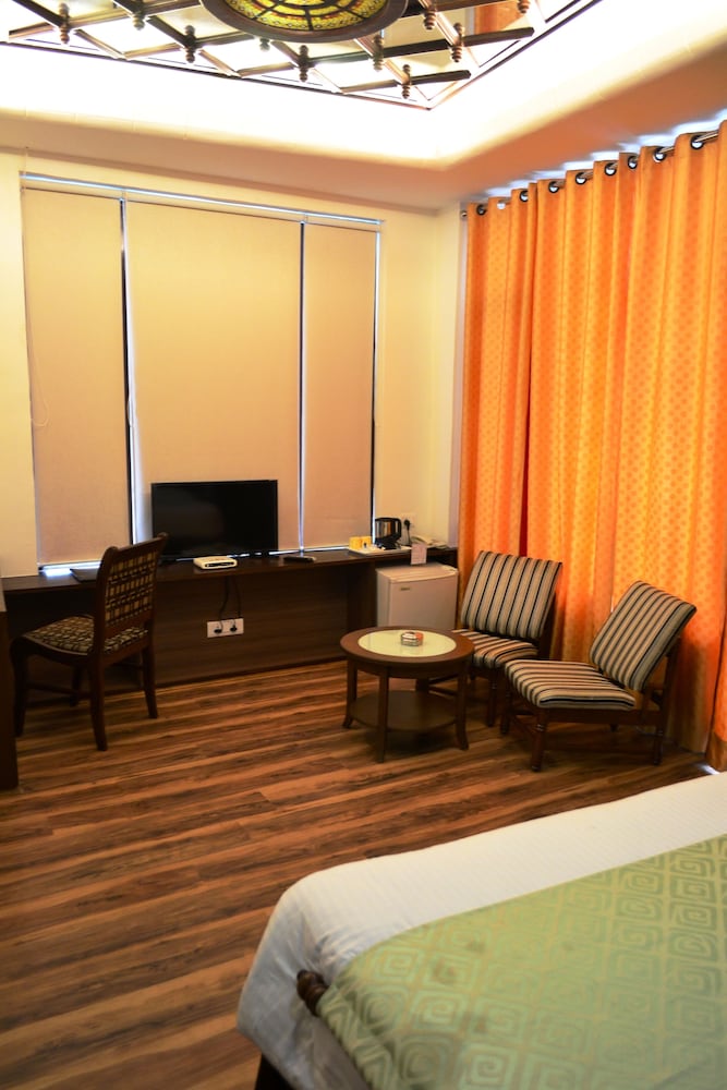 Deluxe Room - Photo 3
