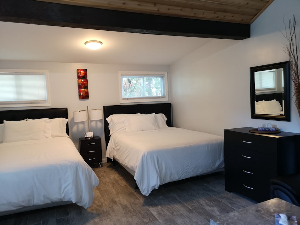 Bungalow, 2 Queen Beds