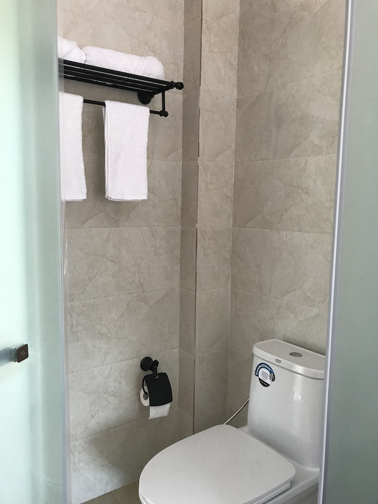 Deluxe Double Room - Photo 15