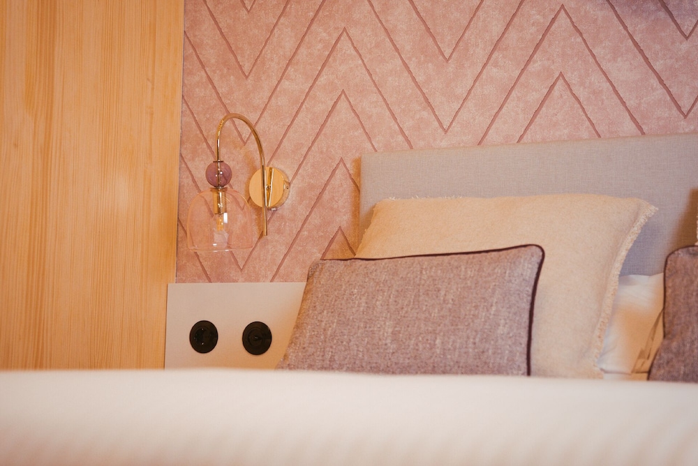 Luxury Studio Suite, City View photo 3