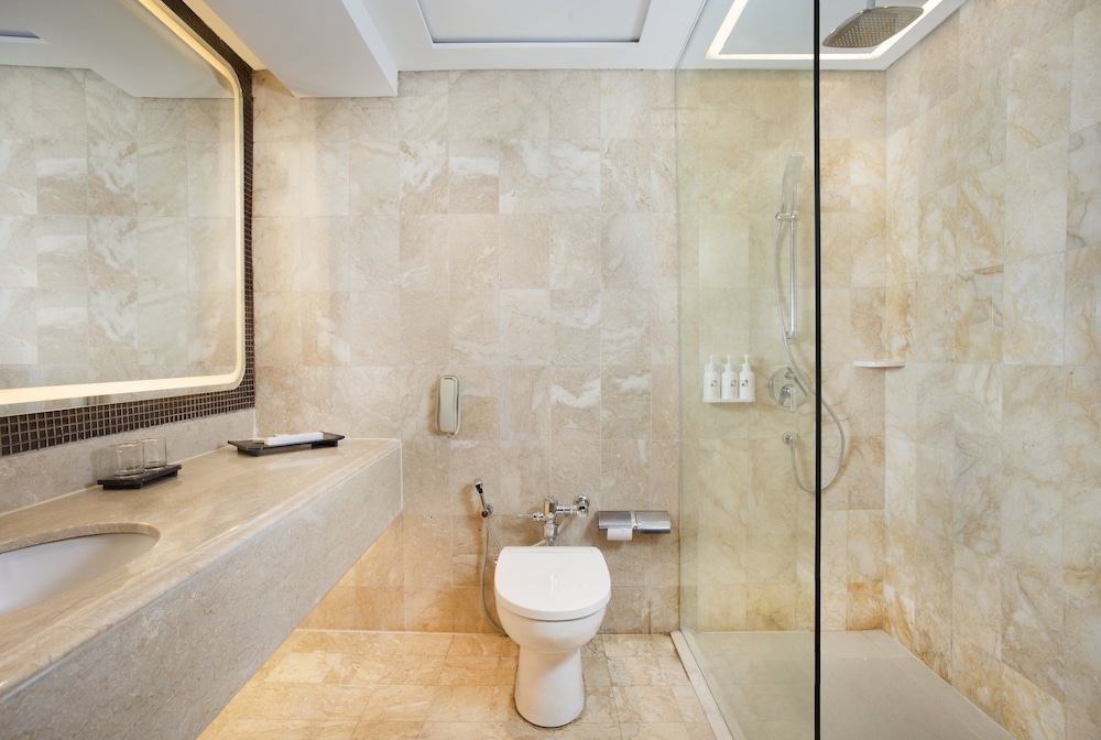Suite - Photo 3