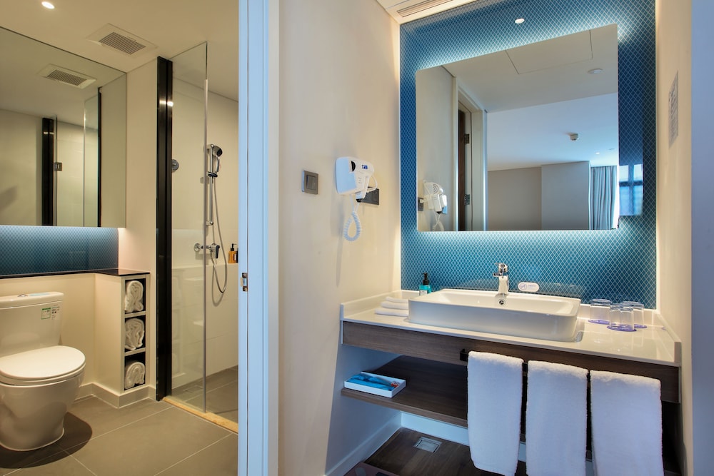 Standard Room, Multiple Beds