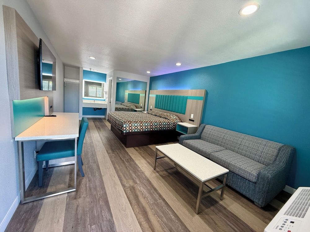 Superior Room, 1 King Bed with Sofa bed
