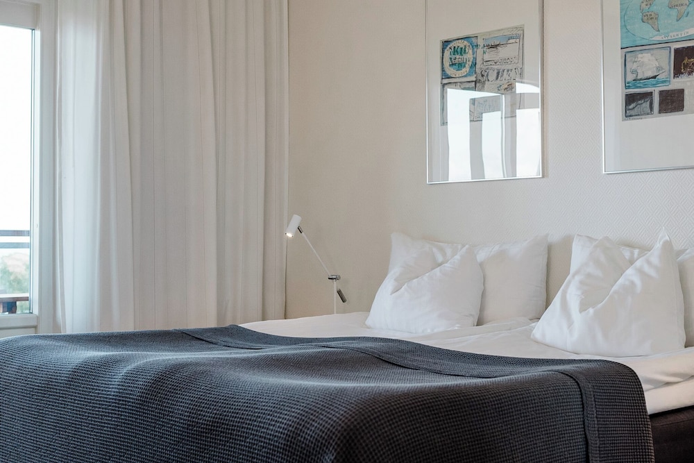 Double or Twin Room, Balcony, Sea View photo 3