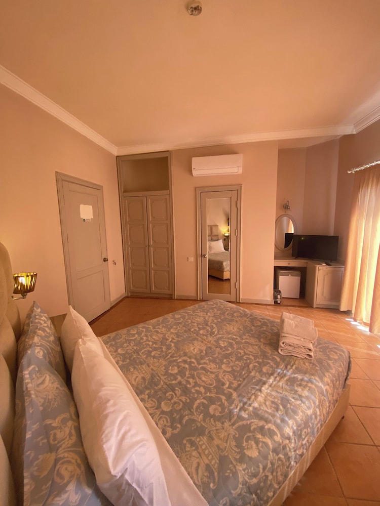 Standard Double Room, Garden View photo 3