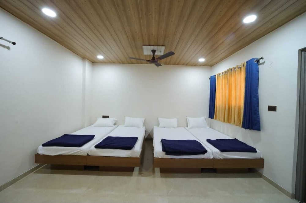 Family Quadruple Room, Mountain View photo 3