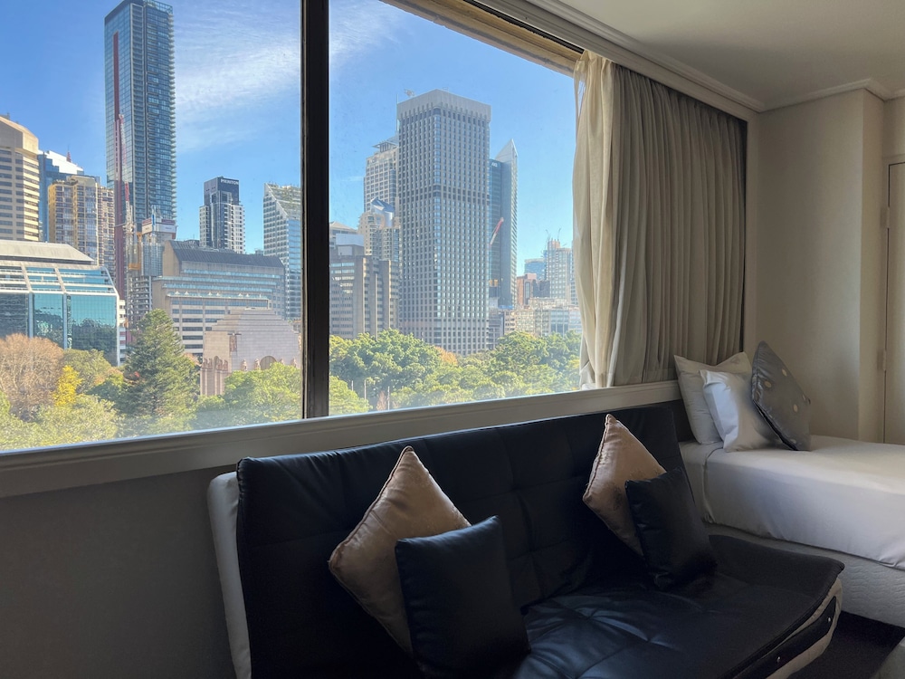 Classic Studio, Multiple Beds, Non Smoking, Park View photo 3