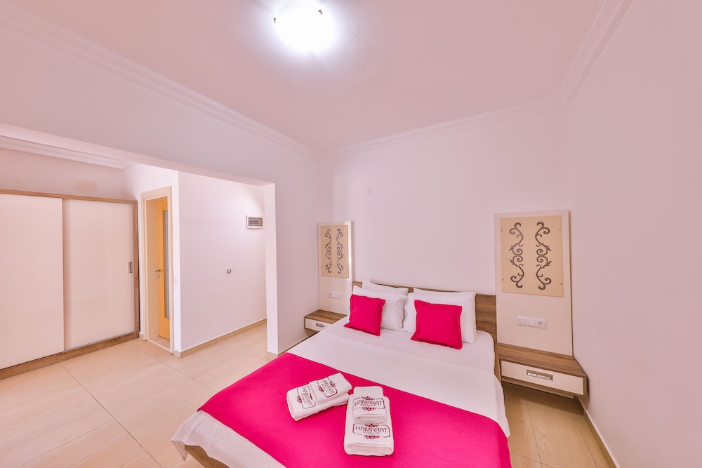 Double Room, Balcony, Garden View photo 1